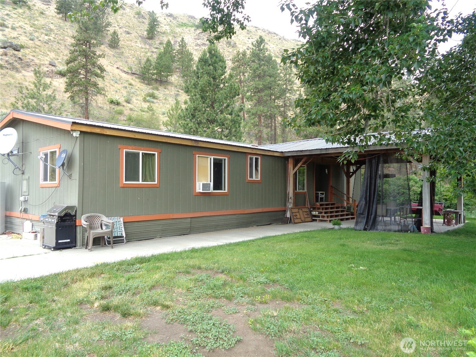 251 Spring Coulee Road — photo