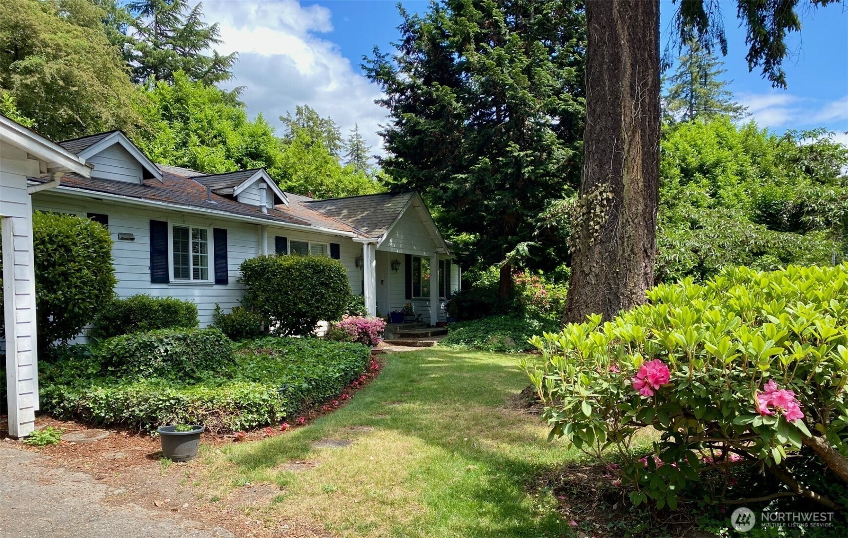 9100 Lake Washington Boulevard NE — photo