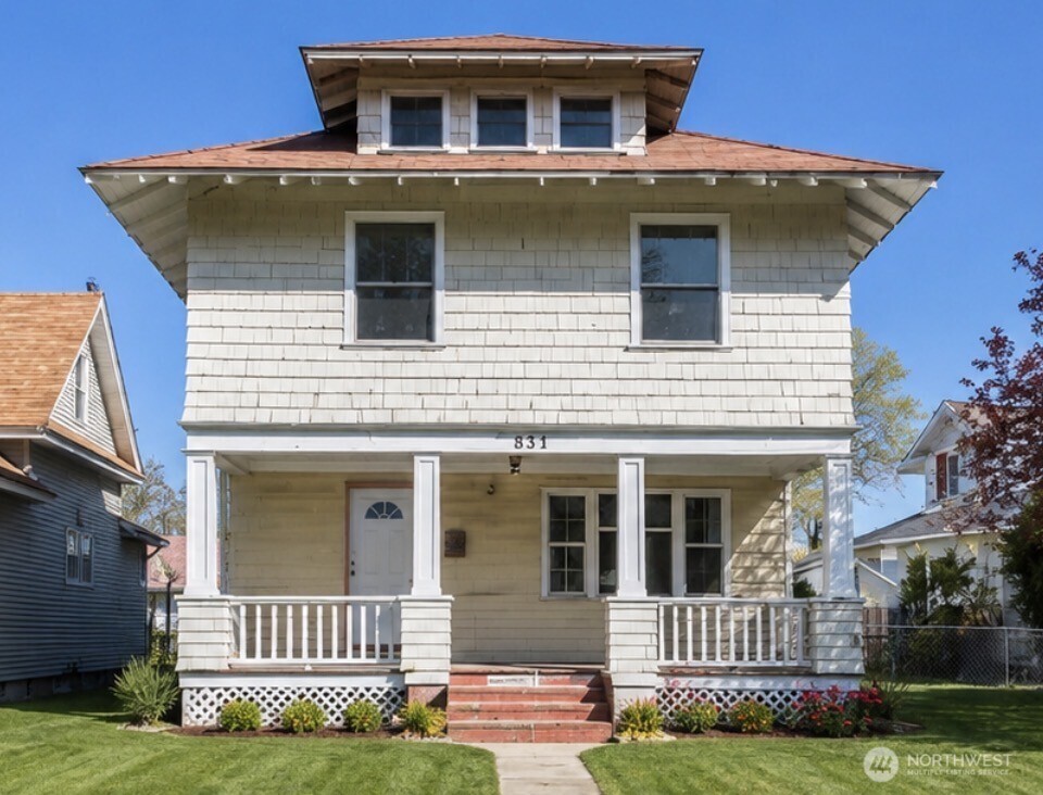 1124 W Mansfield — photo