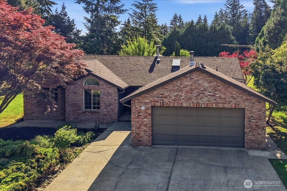 14135 Vail Road SE — photo