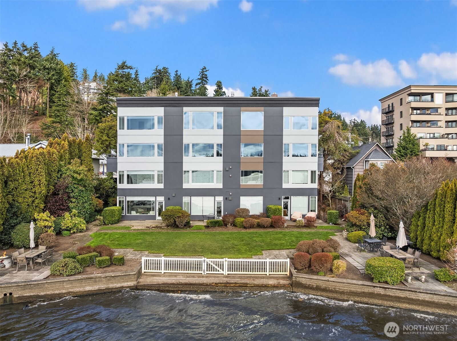 9039 NE Juanita Drive #304 — photo