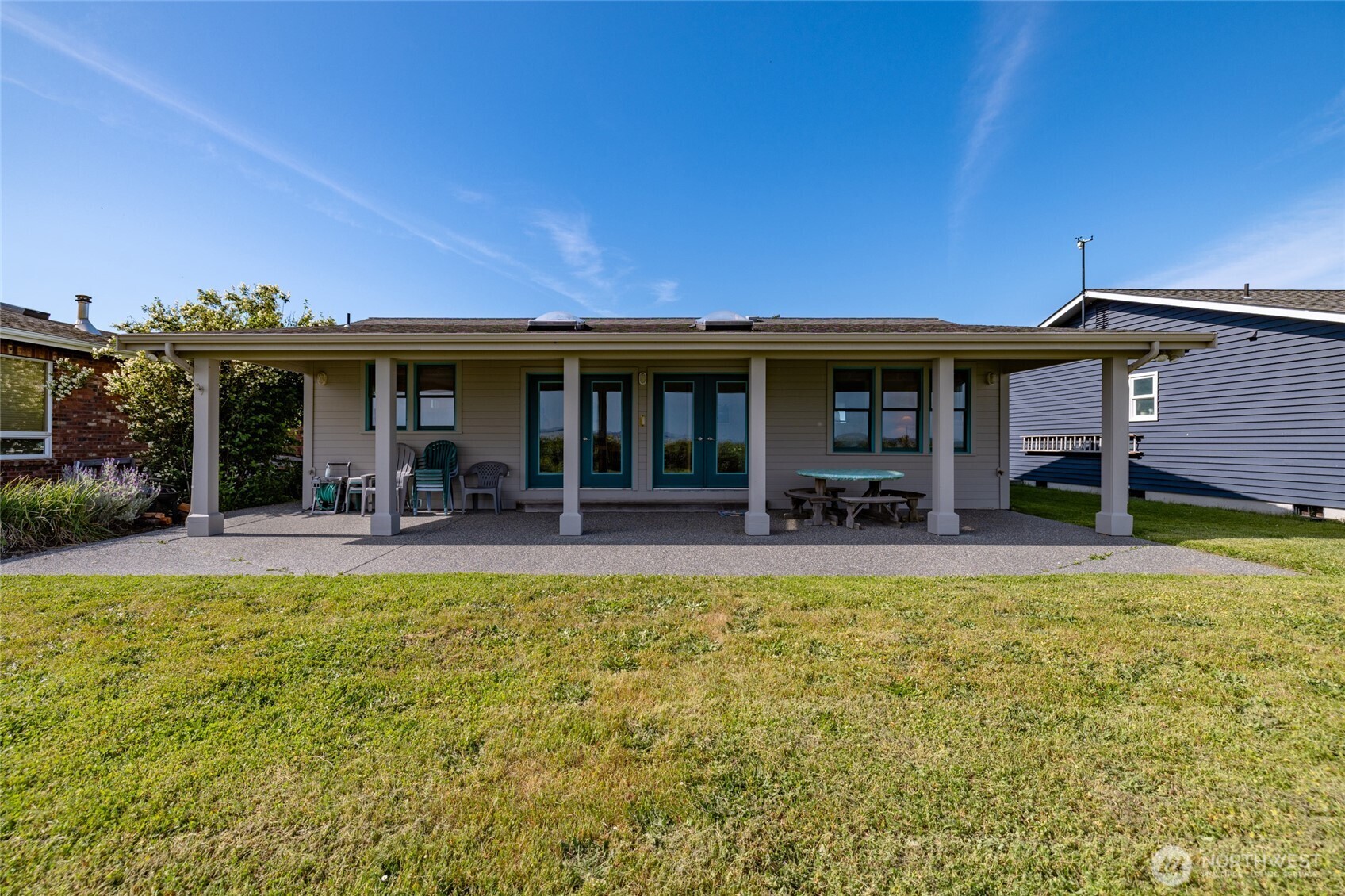 754 Livingston Bay Shore Drive — photo