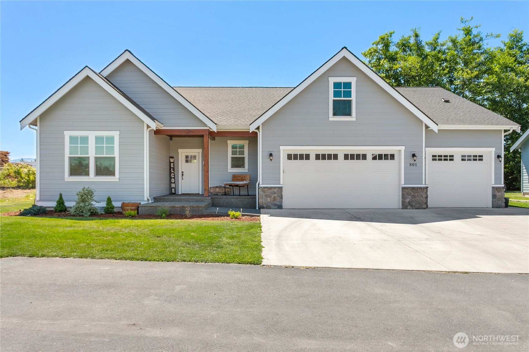801 Pine Crest Drive — photo