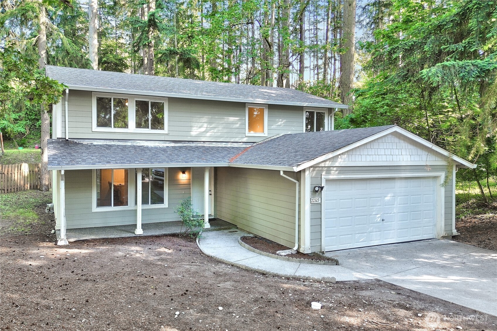 22323 Glenview Court SE — photo
