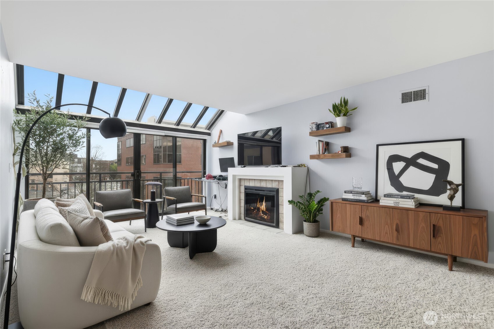 275 W Roy Street #412 — photo