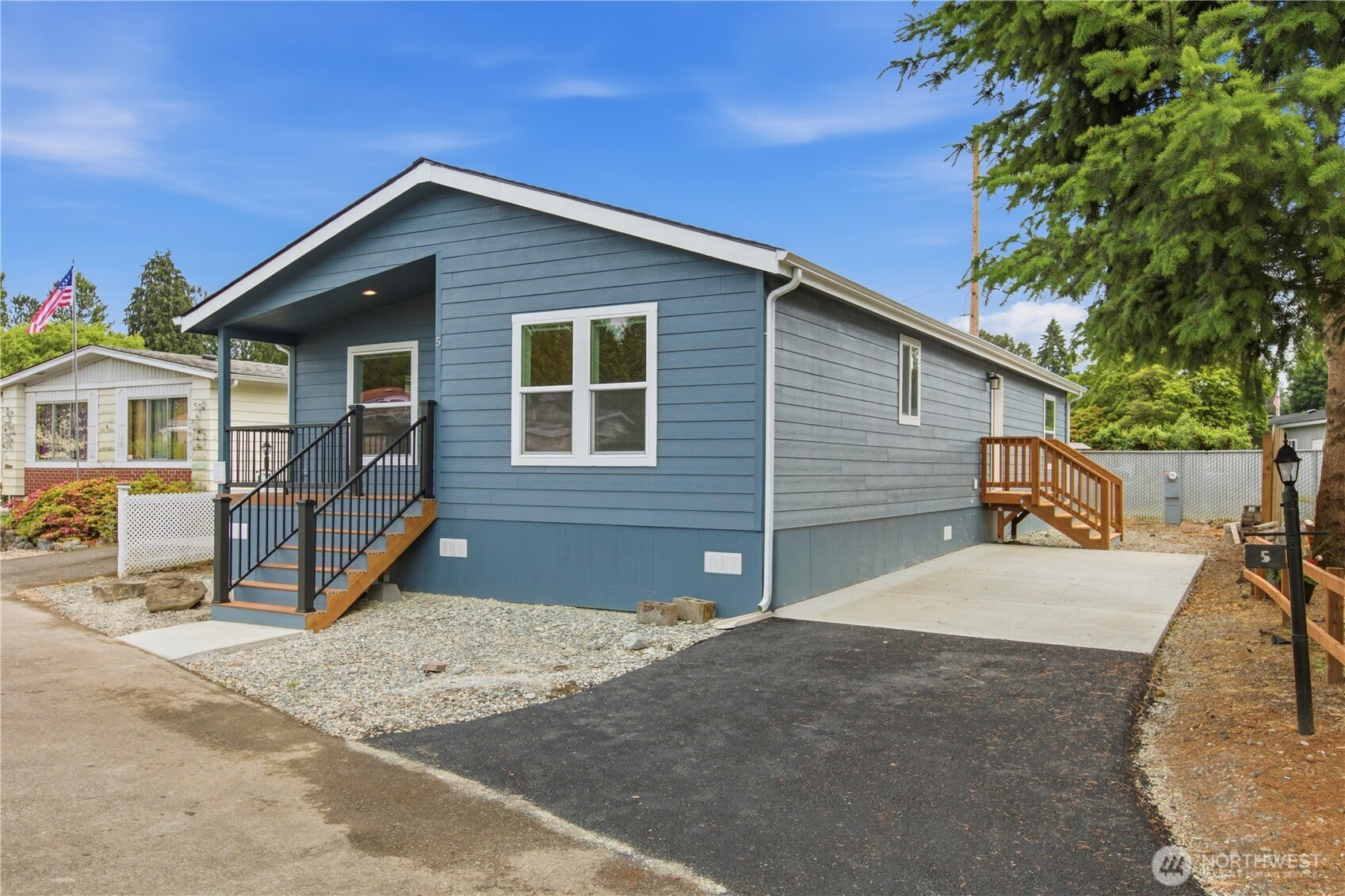 1510 Maple Lane #5 — photo