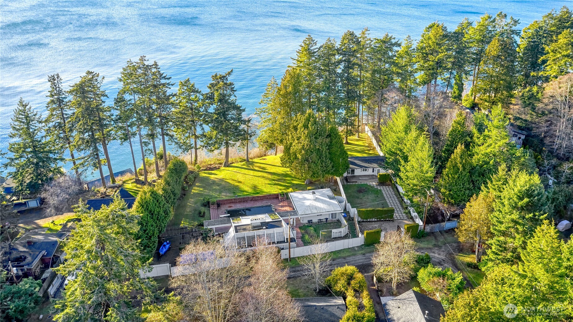 345 Gulf View Crescent — photo