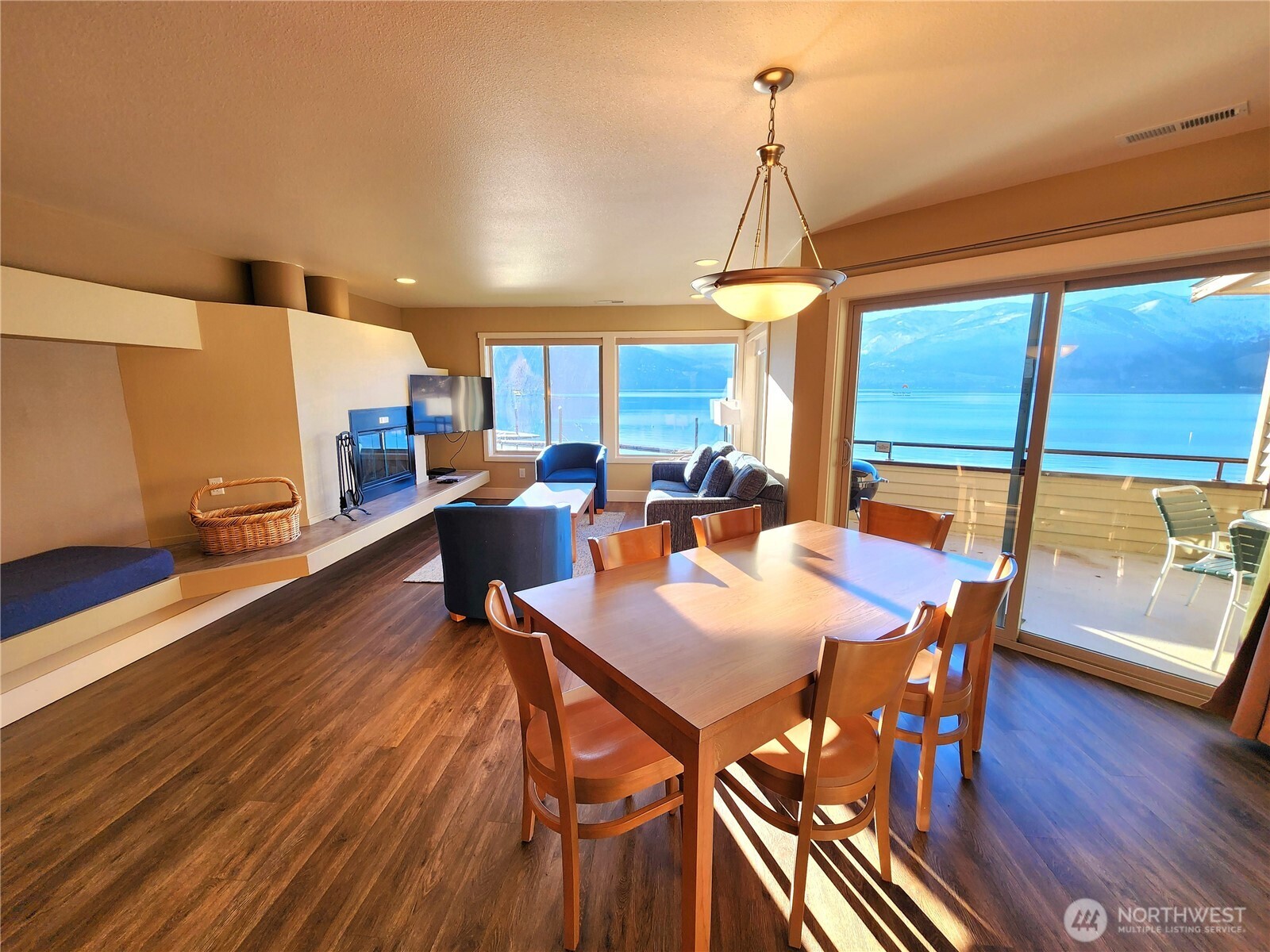 1 Lakeside 706-G — photo