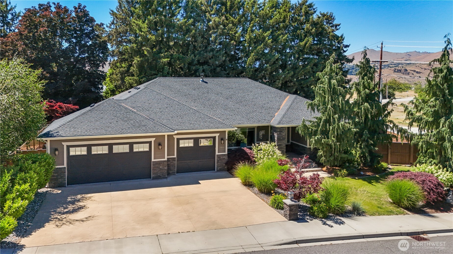 3484 Ashwood Drive — photo