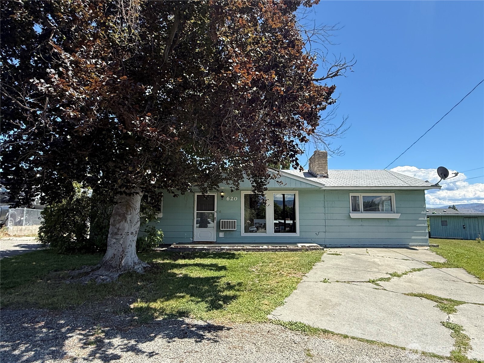 620 Skyview Drive — photo