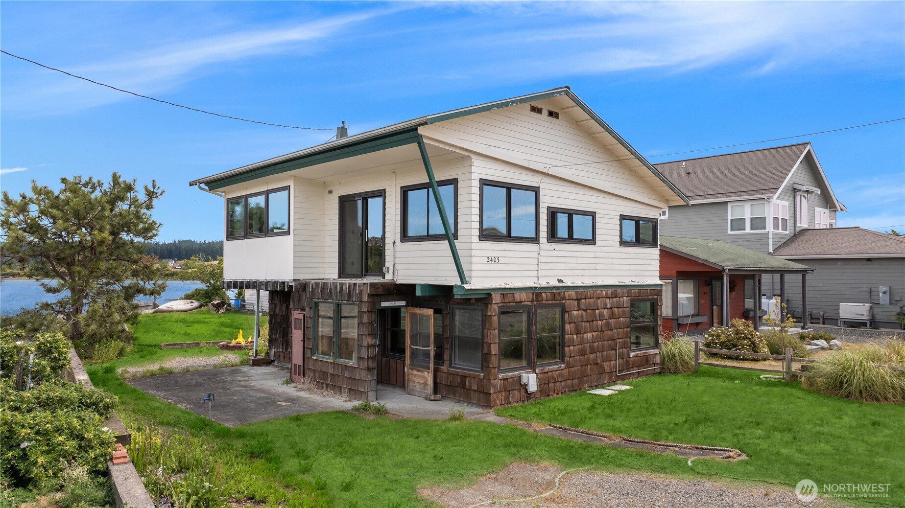 2403 Sunlight Beach Road — photo