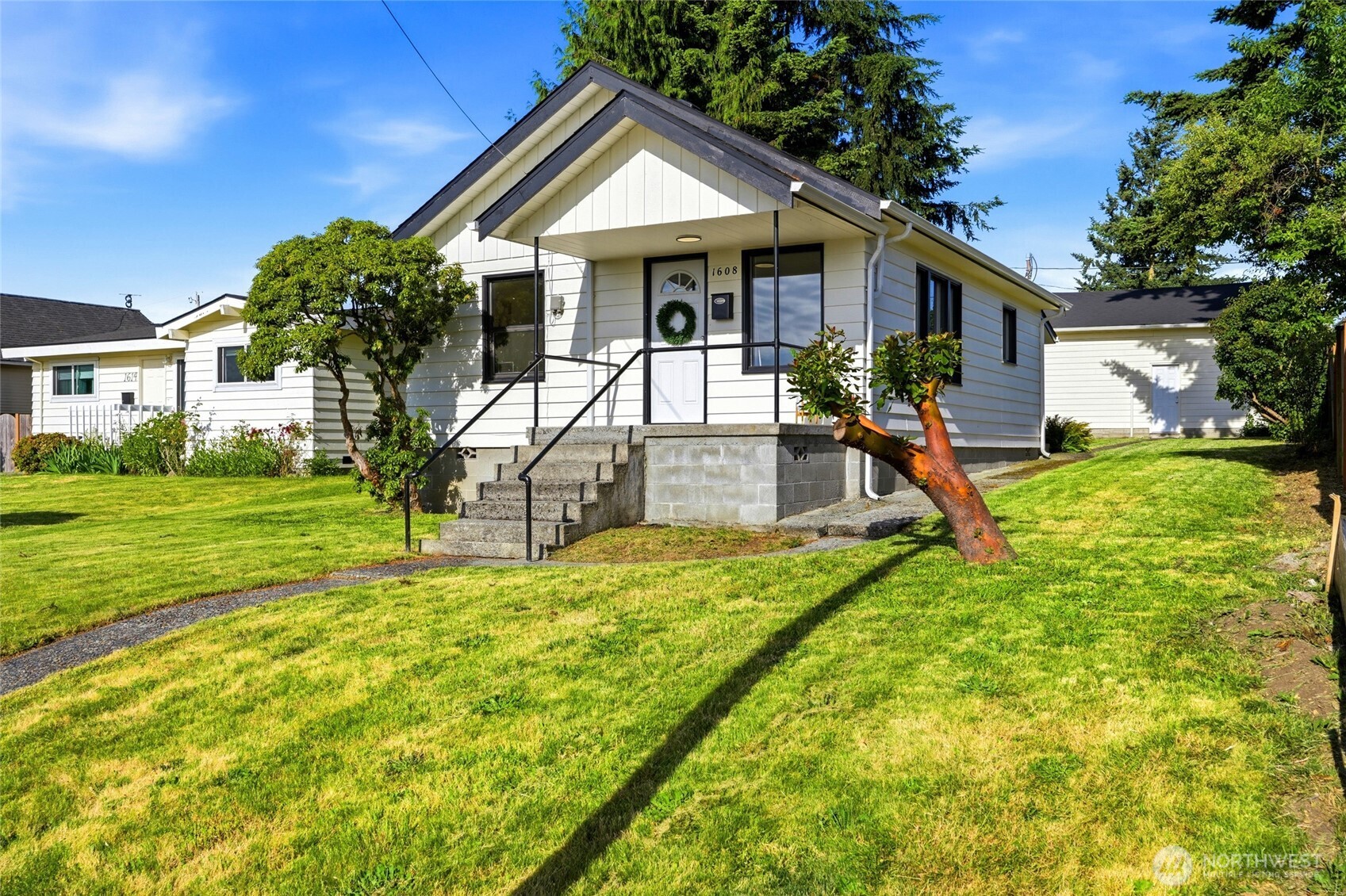 1608 Cedar Street — photo
