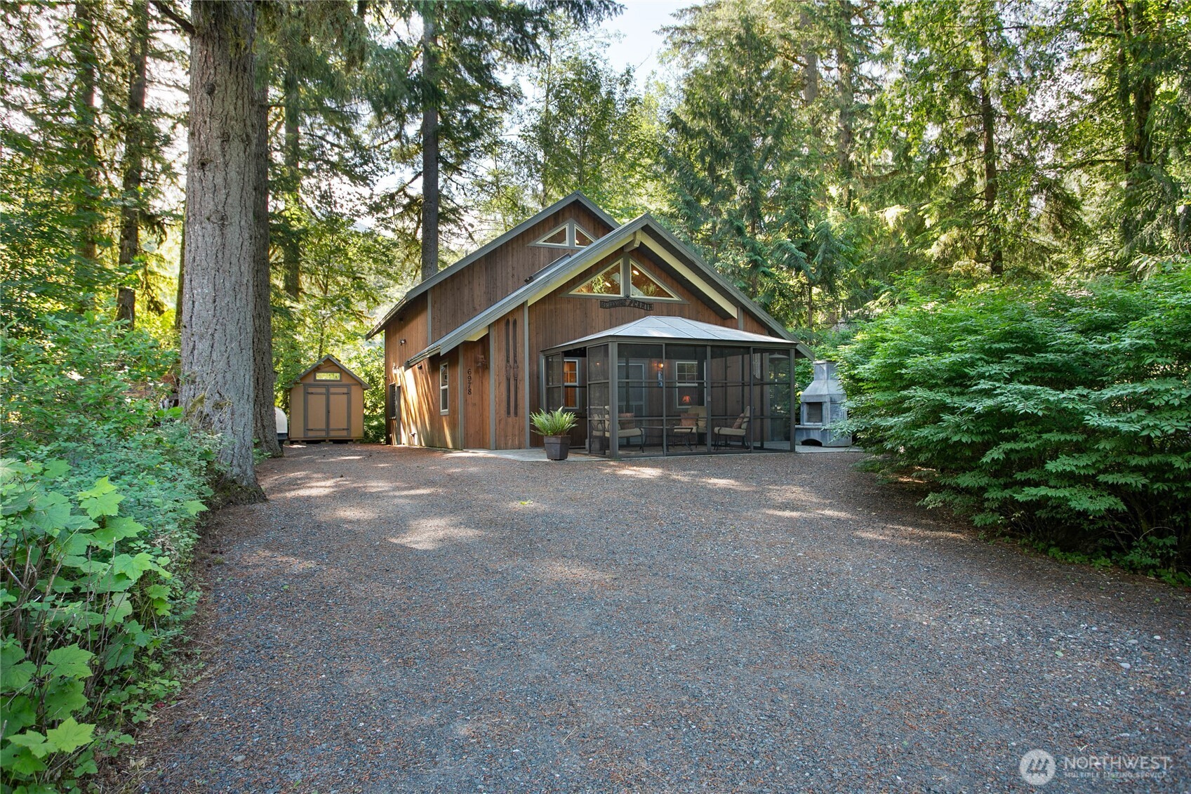 6978 Rainier Way — photo