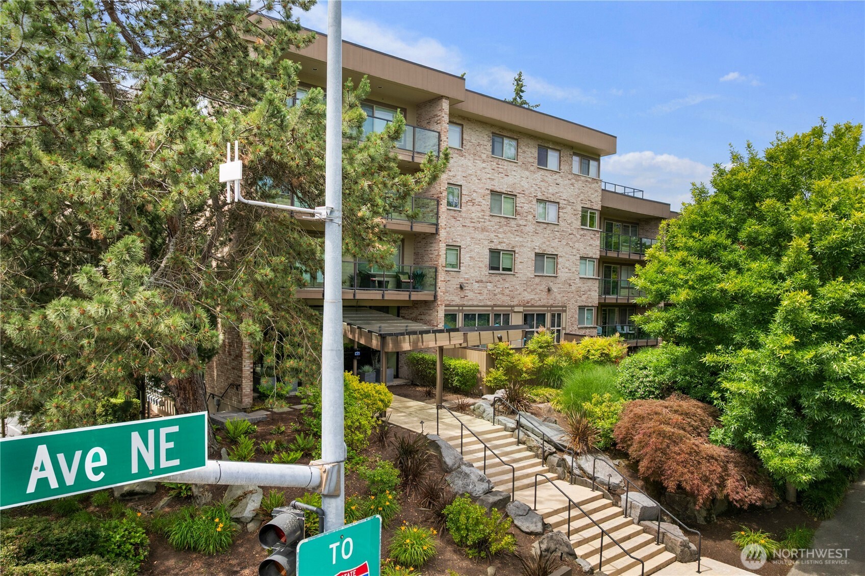 511 100th Avenue NE #109 — photo