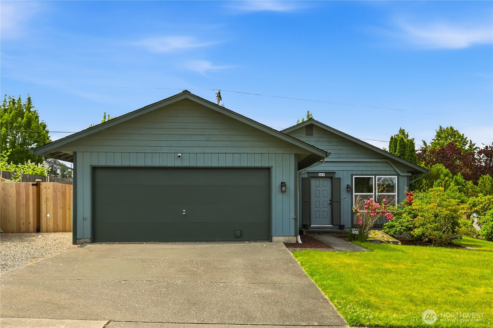6524 64th Place NE — photo