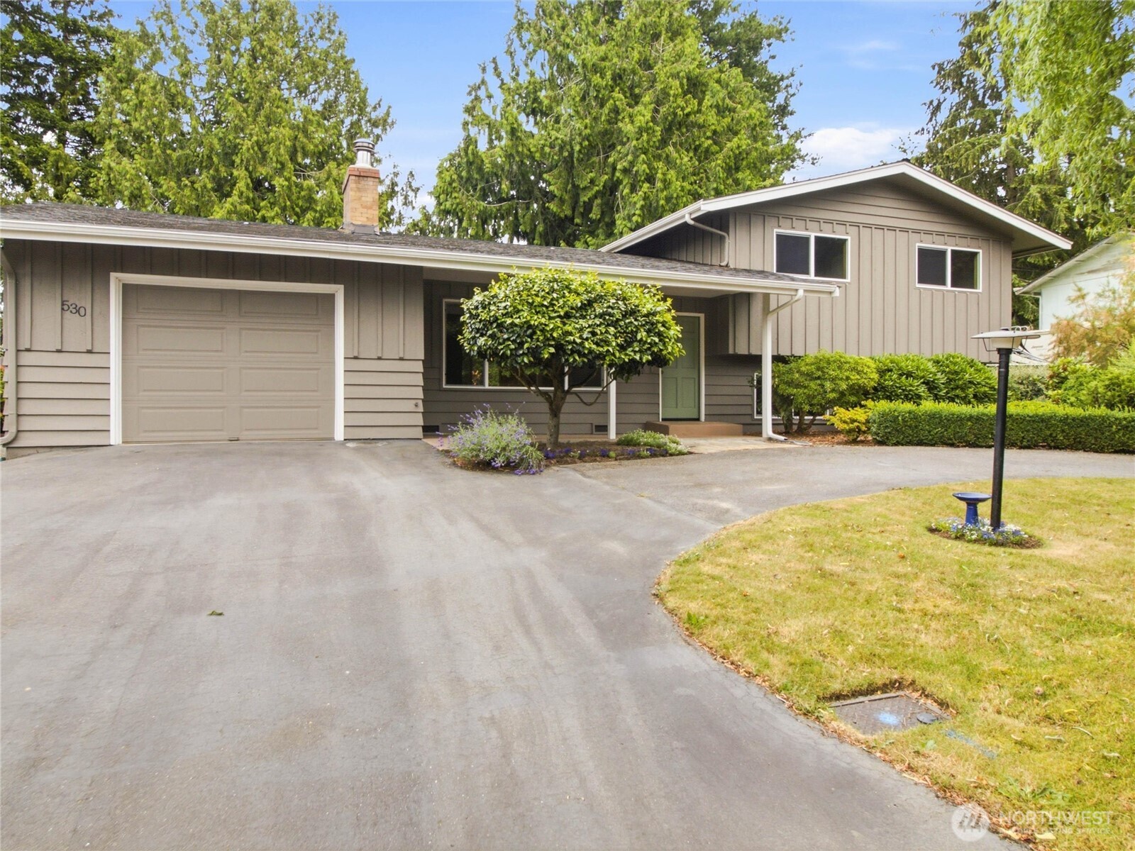 530 NE David Drive — photo