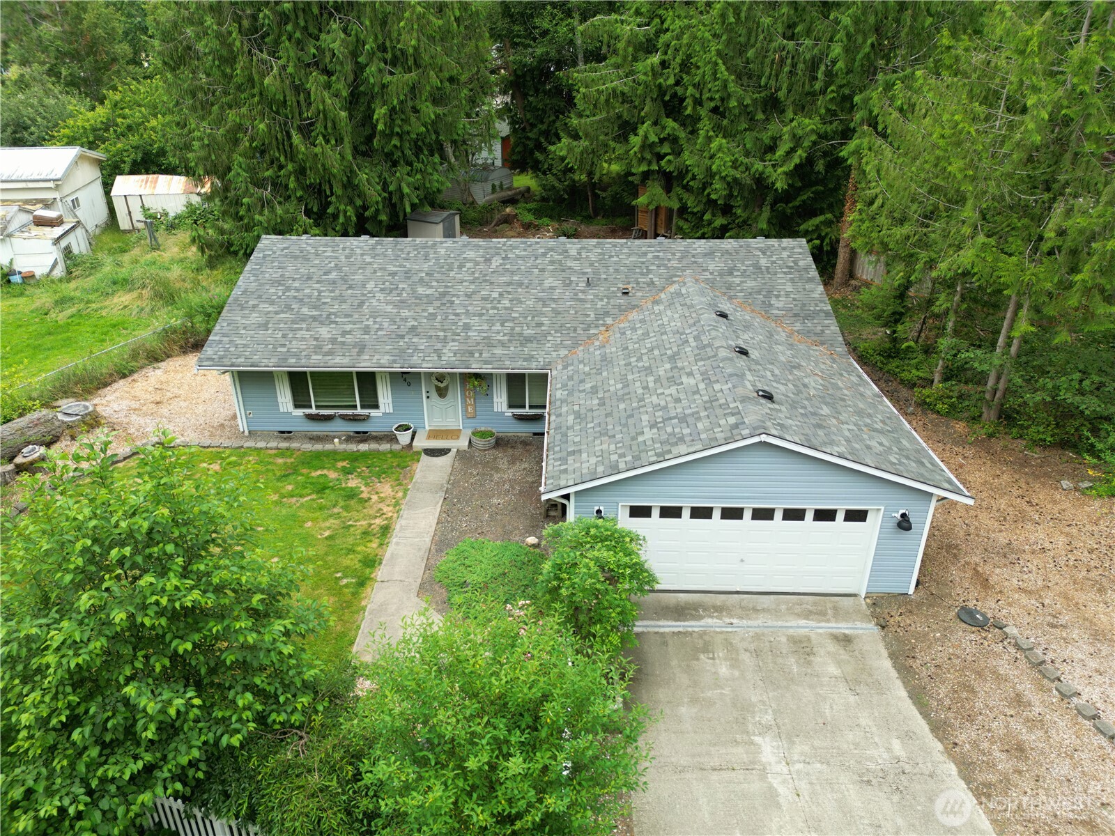 140 SE Foxglove Avenue — photo