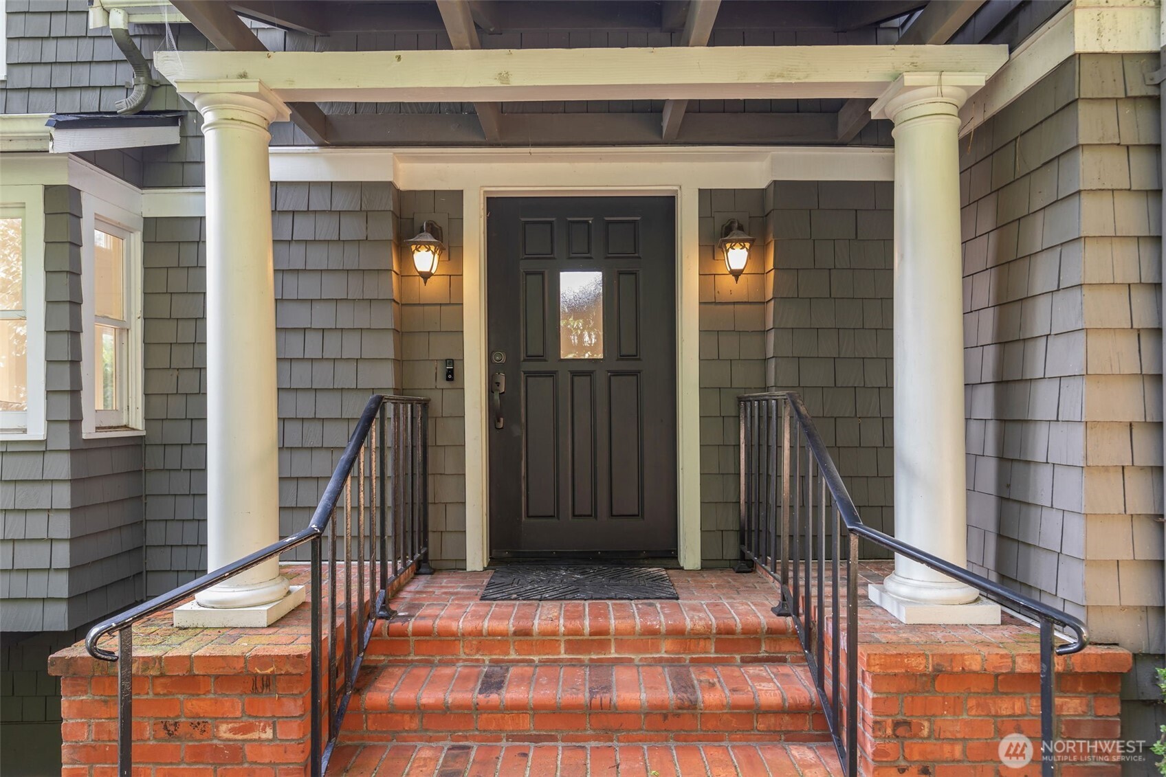 7626 NE 8th Street — photo