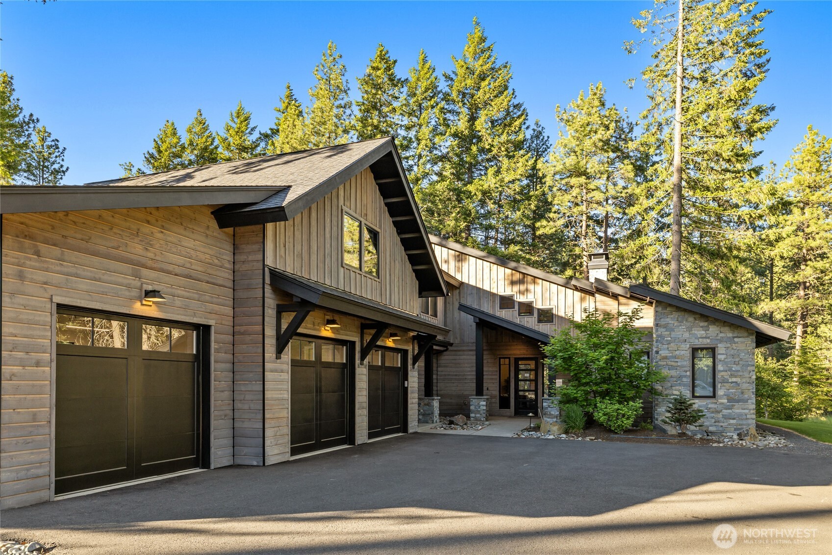 1280 Kokanee Loop — photo