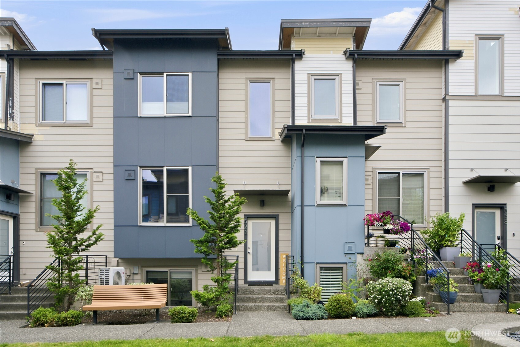 522 Glacier Walk SE — photo
