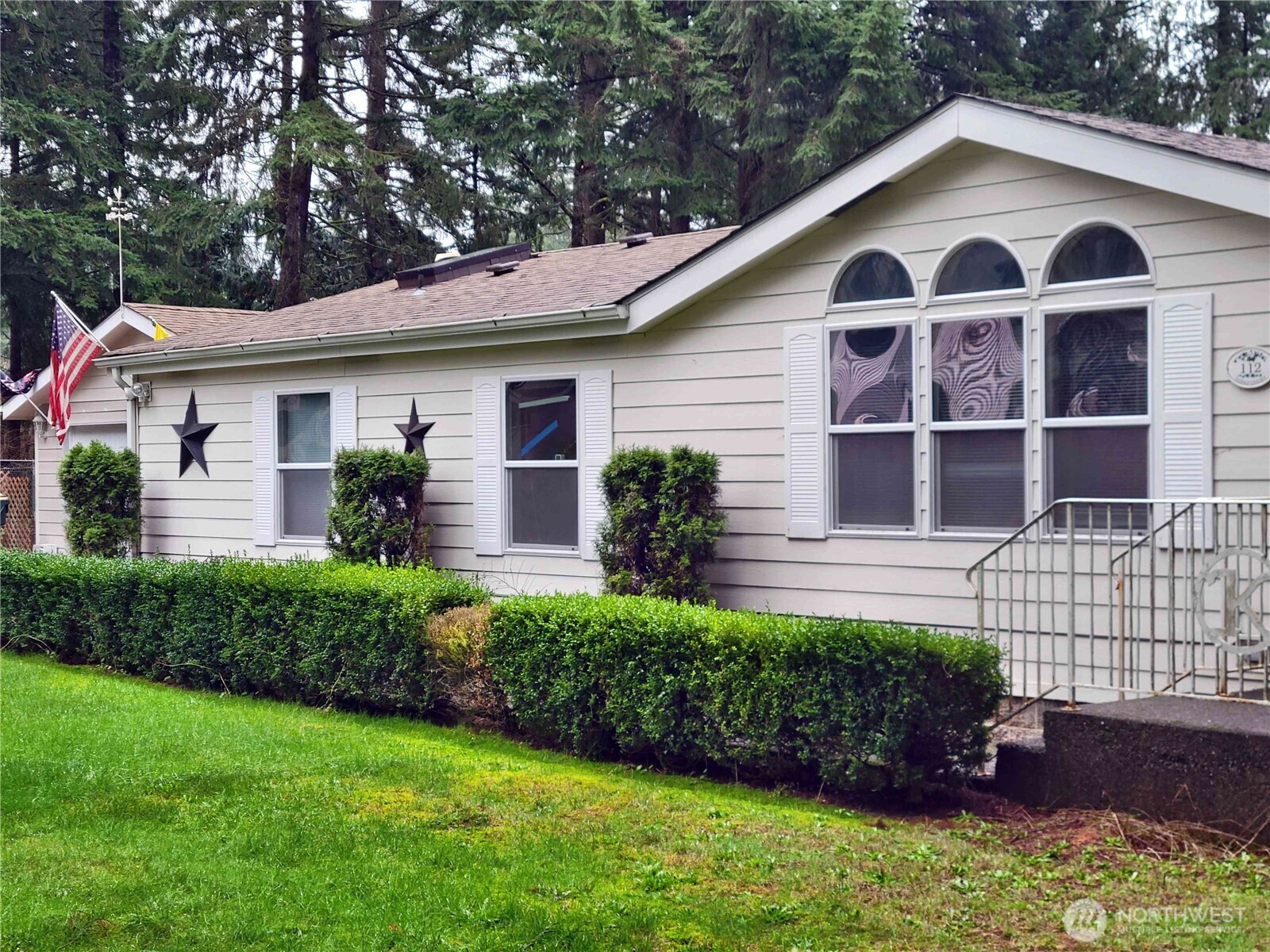112 Topaz Court — photo