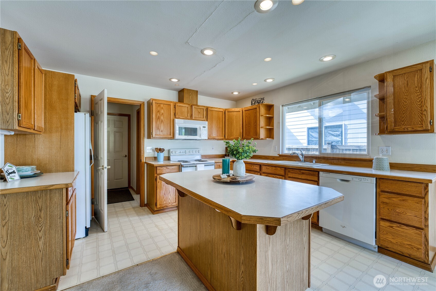 20106 Bue Rund Loop NE, Poulsbo, WA 98370 — photo 3