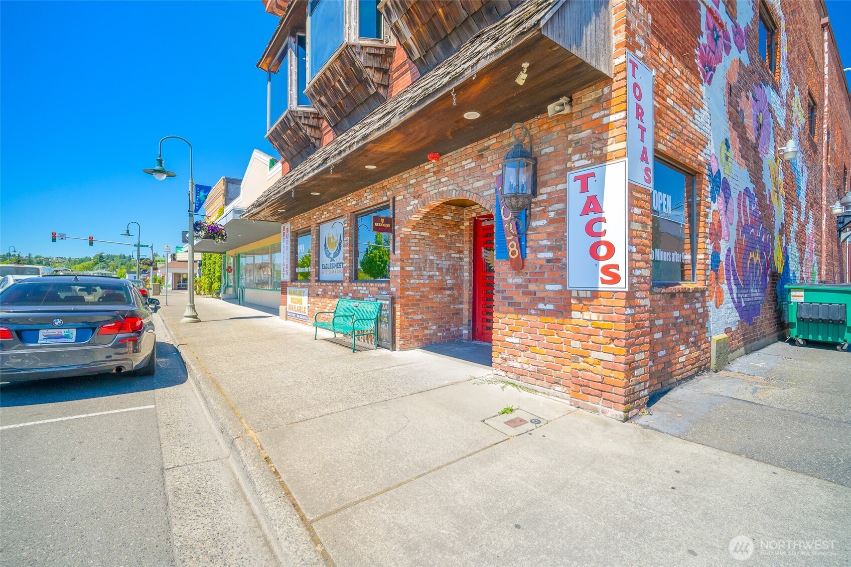 2038 Main Street — photo