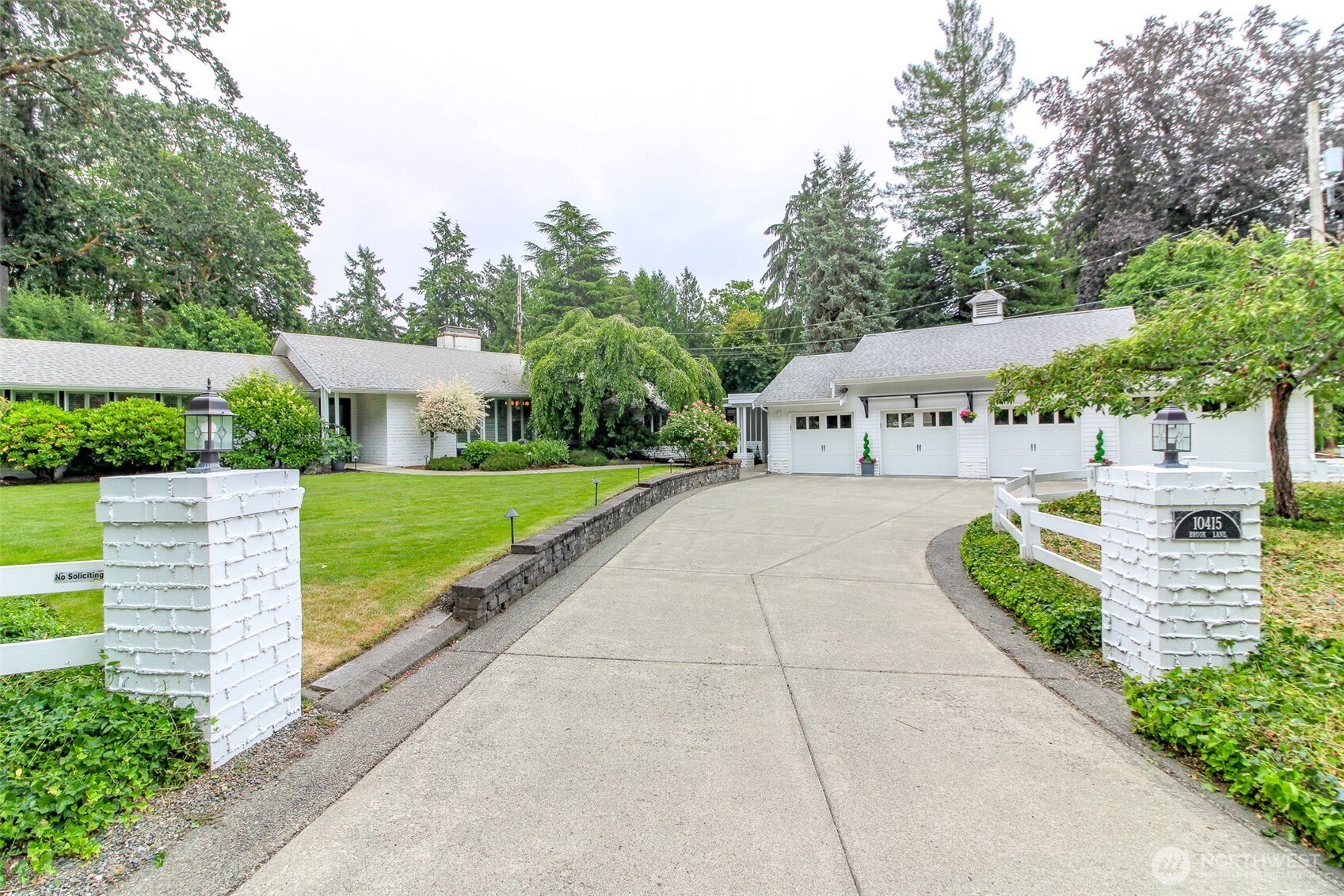 10415 Brook Lane SW — photo