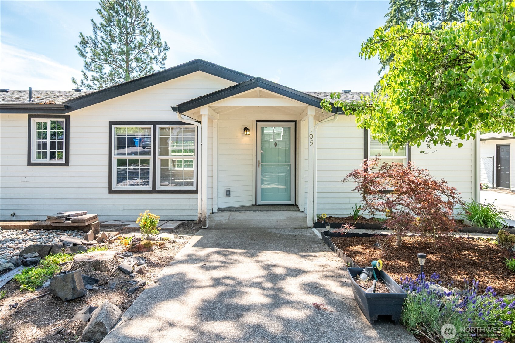 105 Robin Court — photo