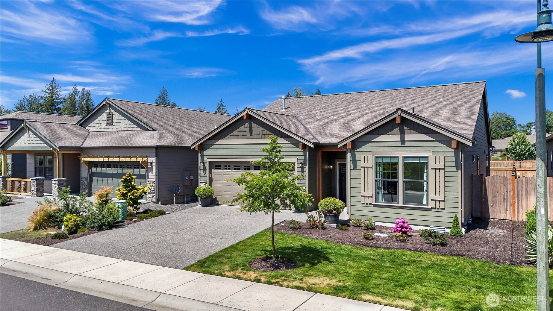 1410 Woods Point Loop — photo