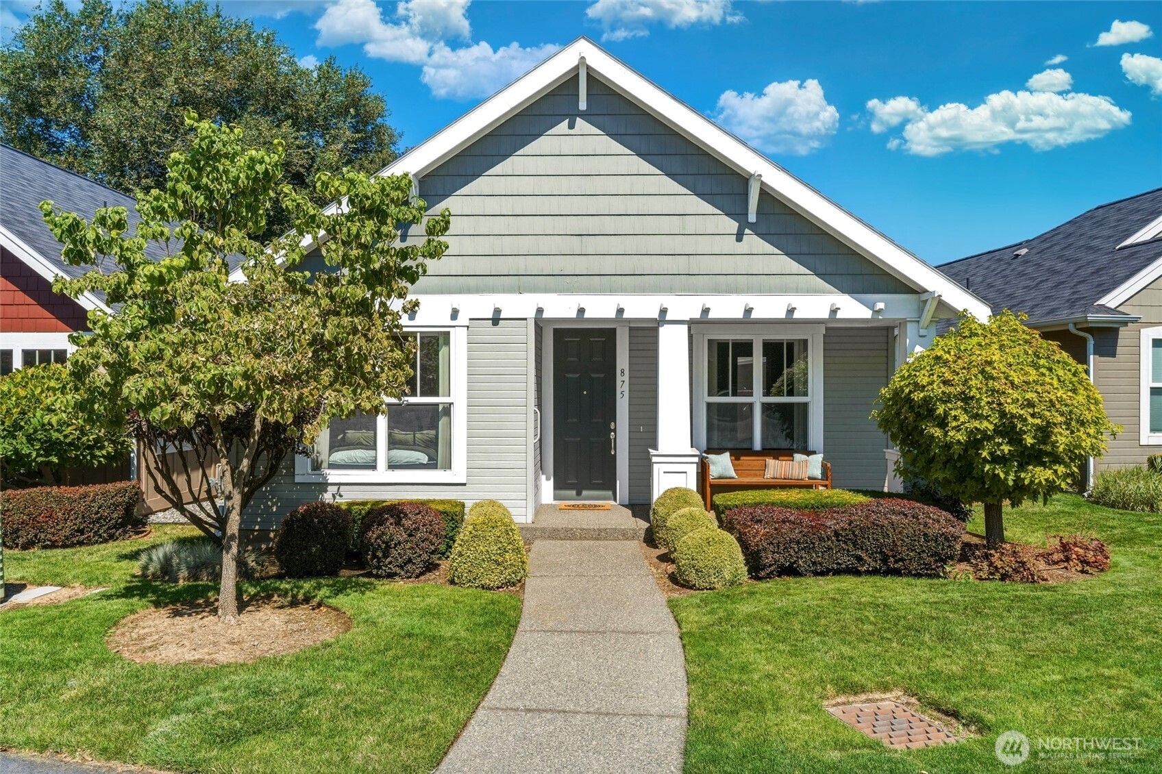 875 SE Creekside Drive — photo