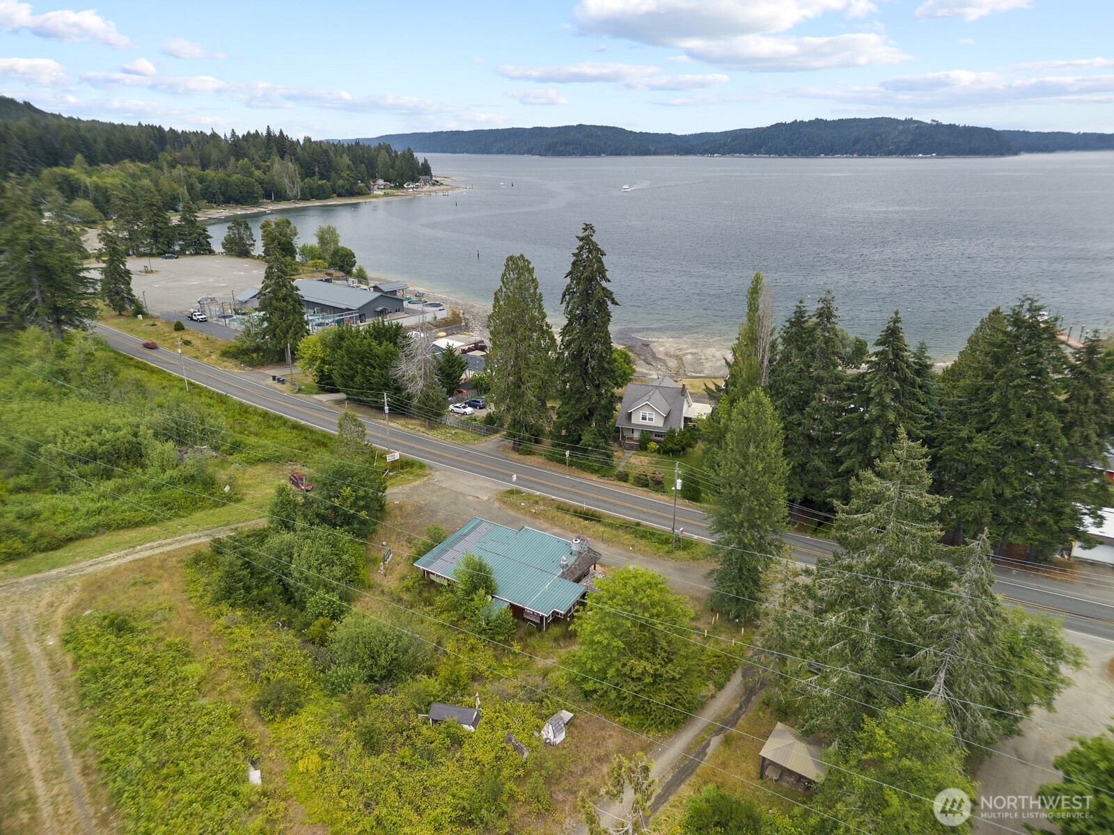 21391 N US Hwy 101 — photo