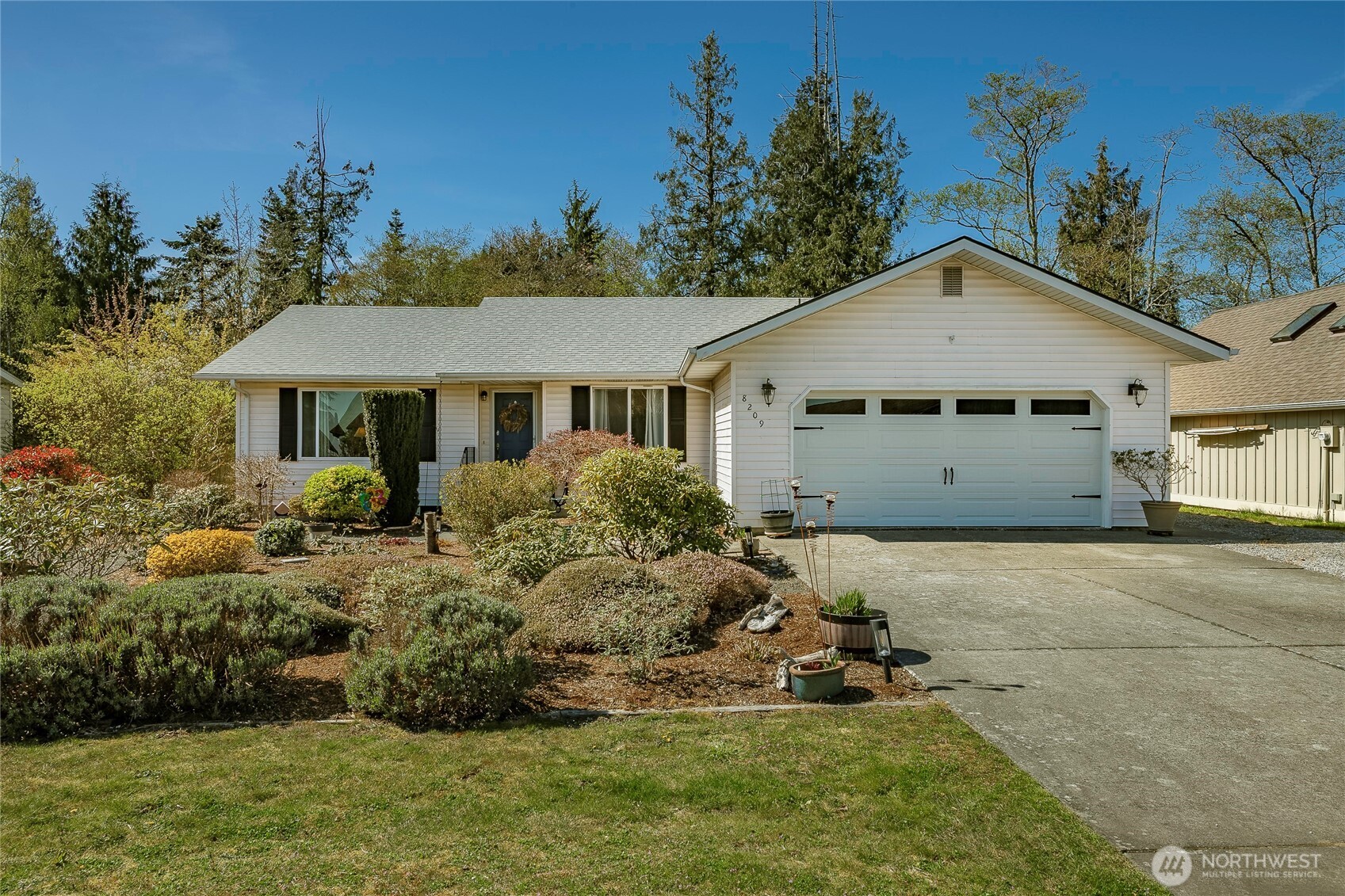 8209 Comox Road — photo