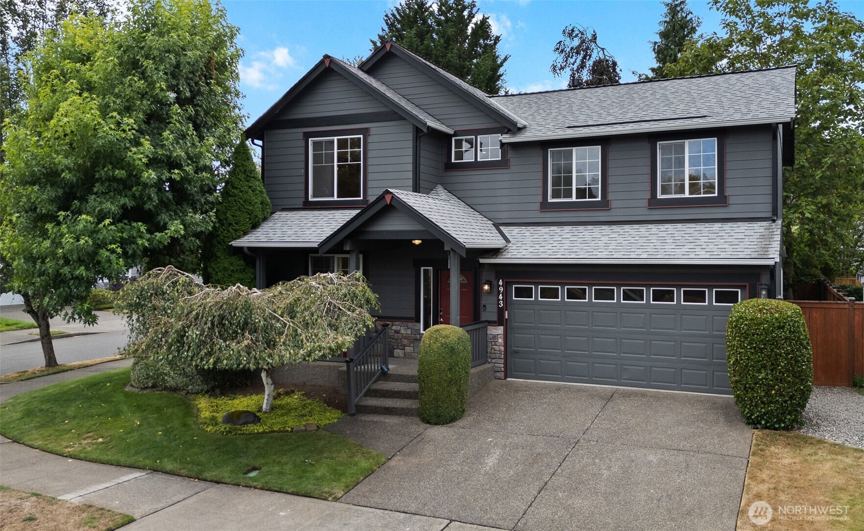 4943 Old Oak Street SE — photo