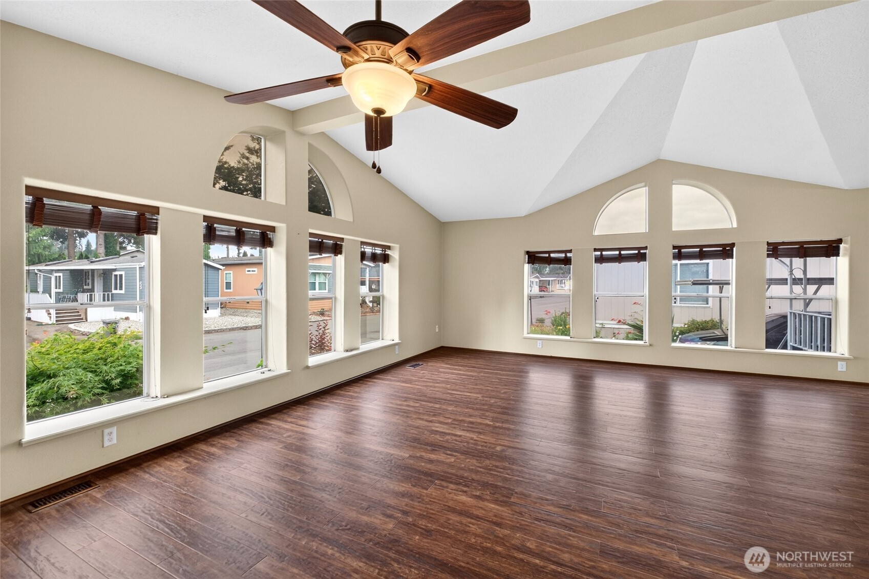 819 Mountain Villa Loop, Enumclaw, WA 98022 — photo 3