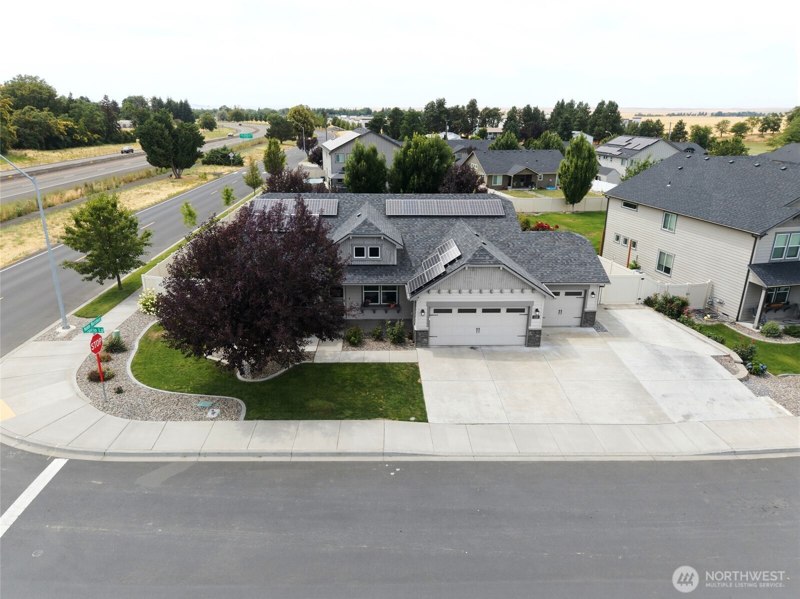 1396 Caprio Loop — photo