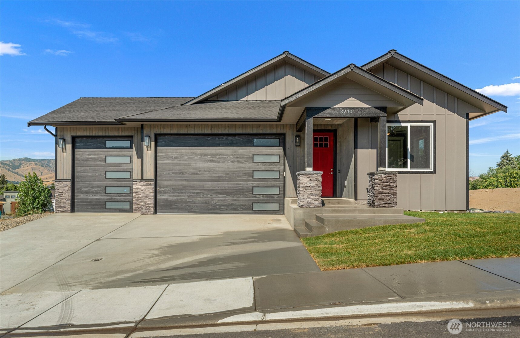 3240 NW Brianna Avenue — photo