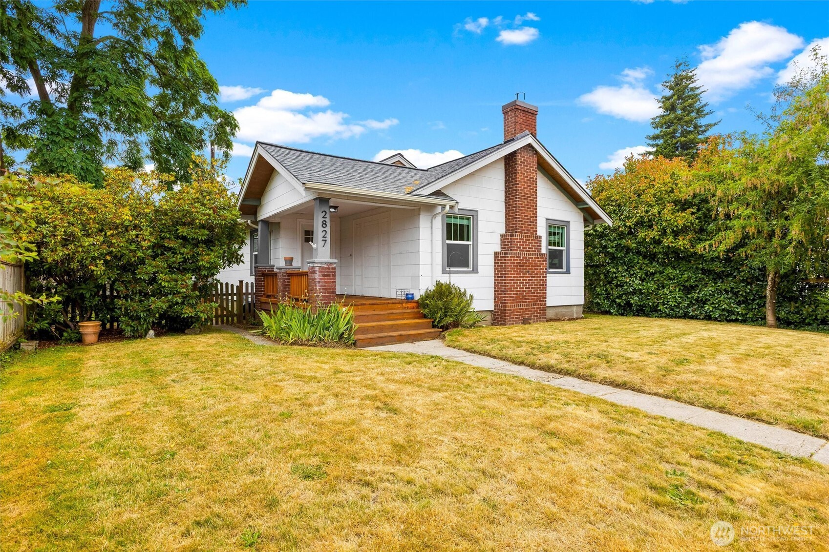 2827 Walnut Street — photo