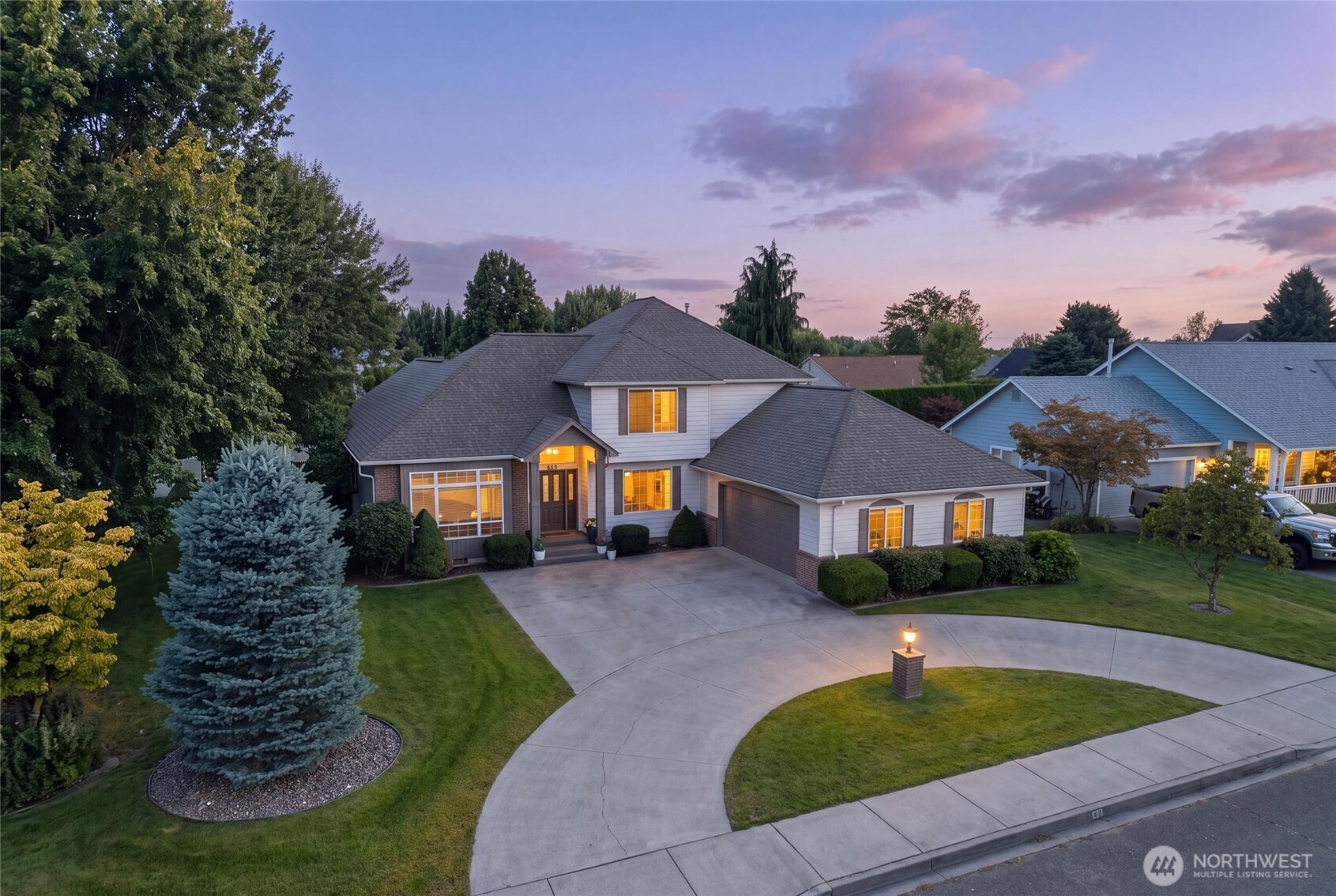 956 SE Garrison Drive — photo