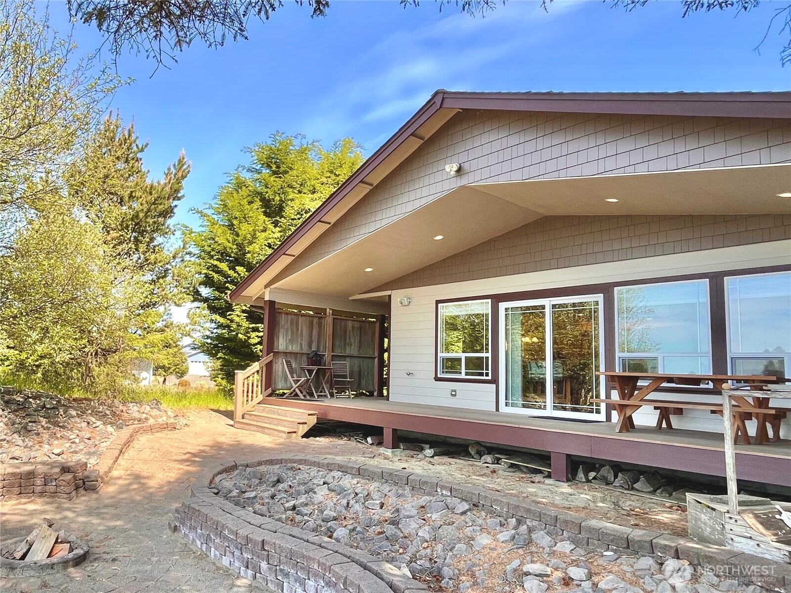 137 N Razor Clam Drive SW — photo