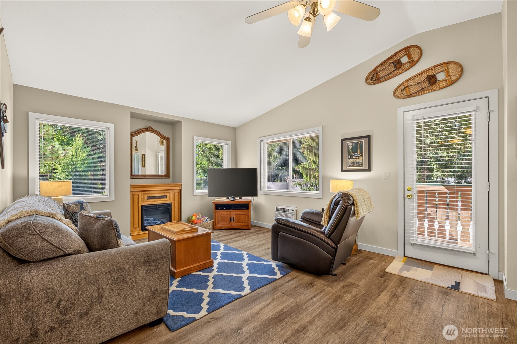 525 Alpine Place #D3 — photo