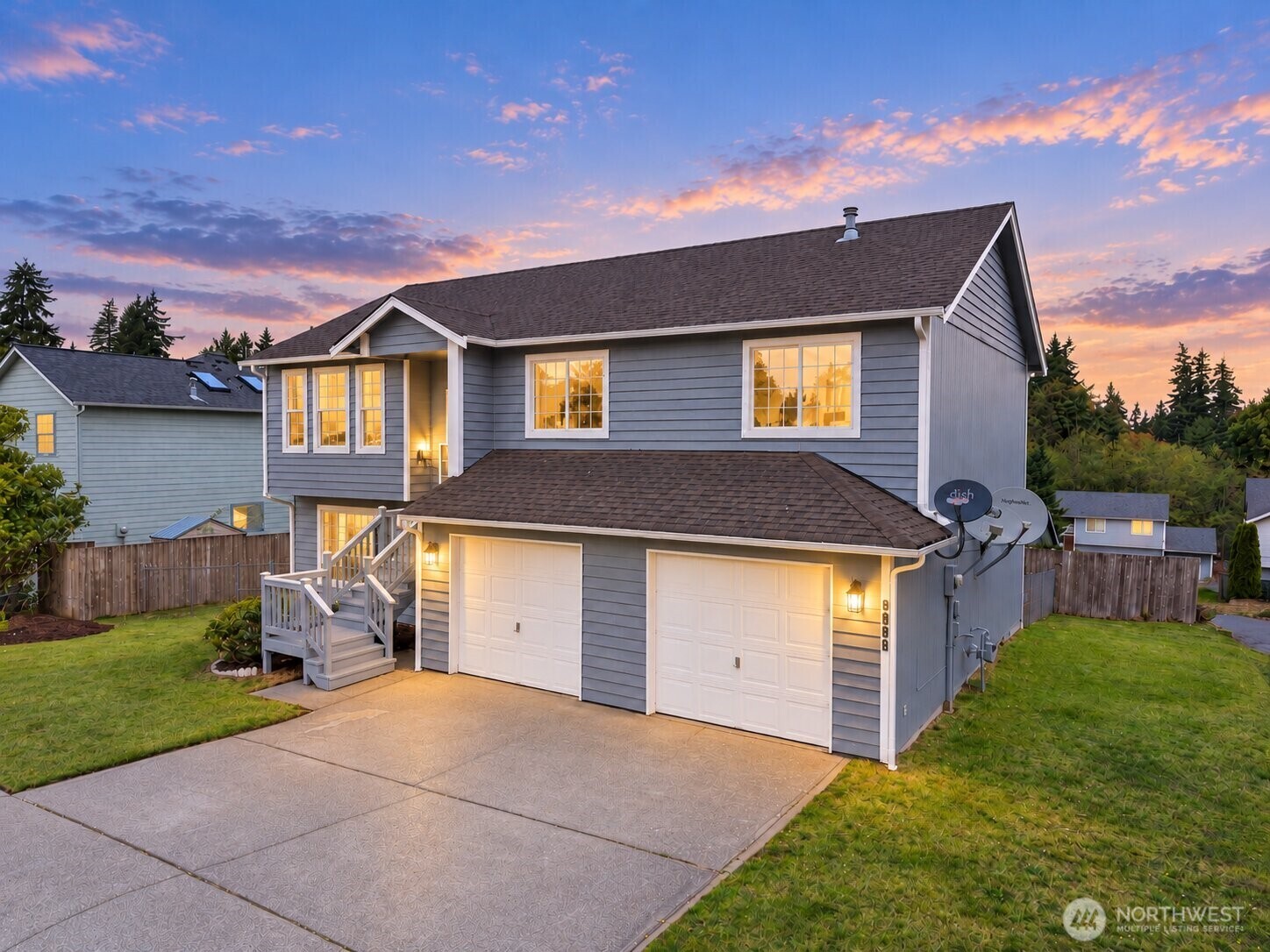 2956 Lowren Loop — photo