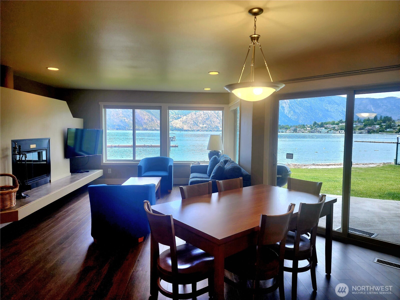 1 Lakeside 712-F — photo