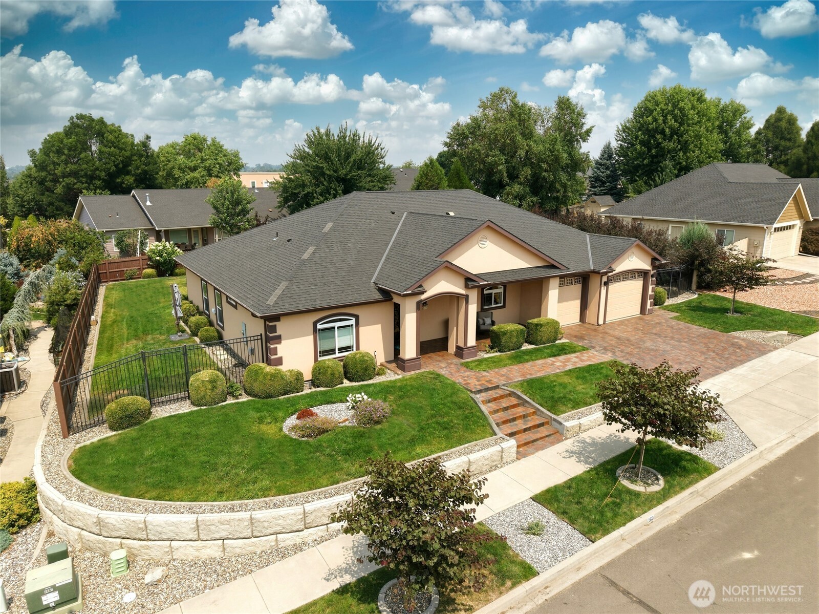 260 Coyote Ridge Drive — photo