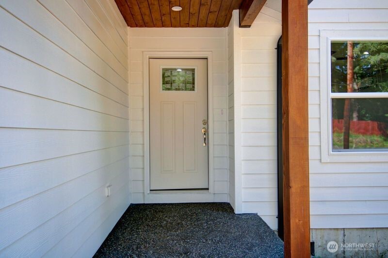 7911 Apache Drive, Maple Falls, WA 98266 — photo 2