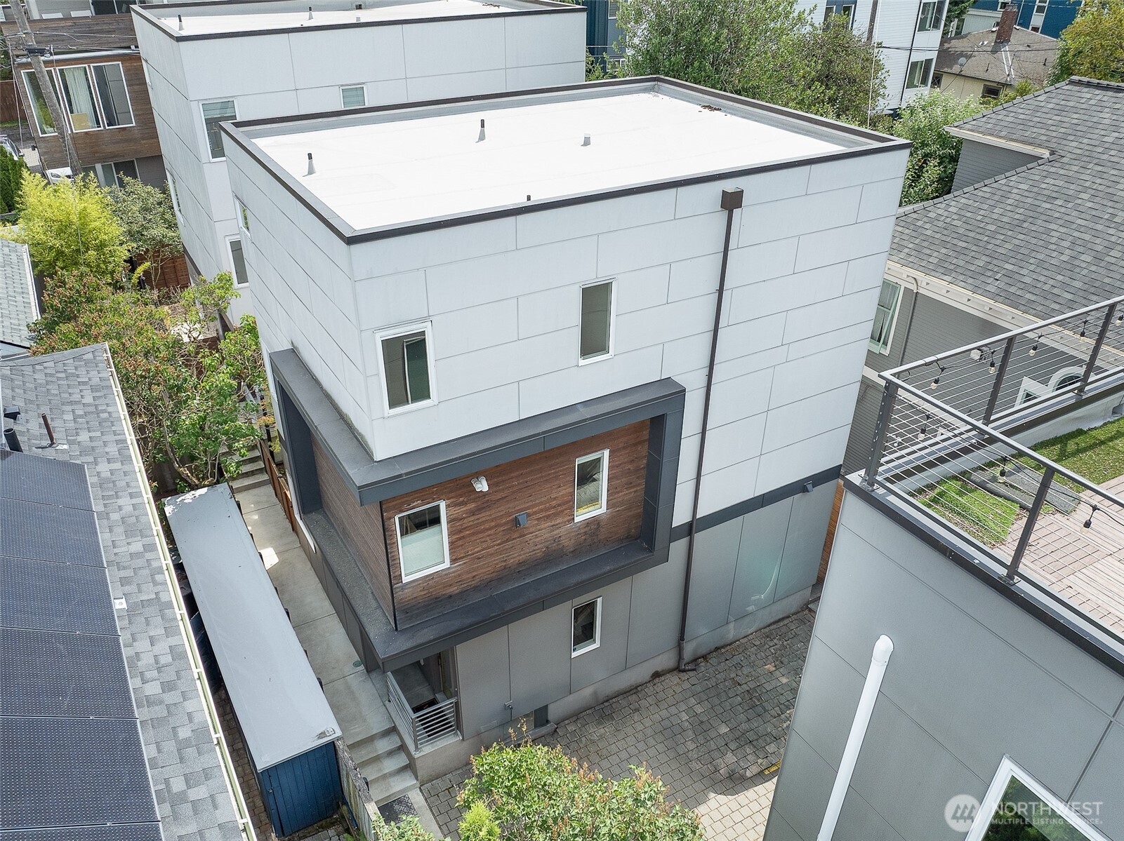 830 B 16th Ave — photo