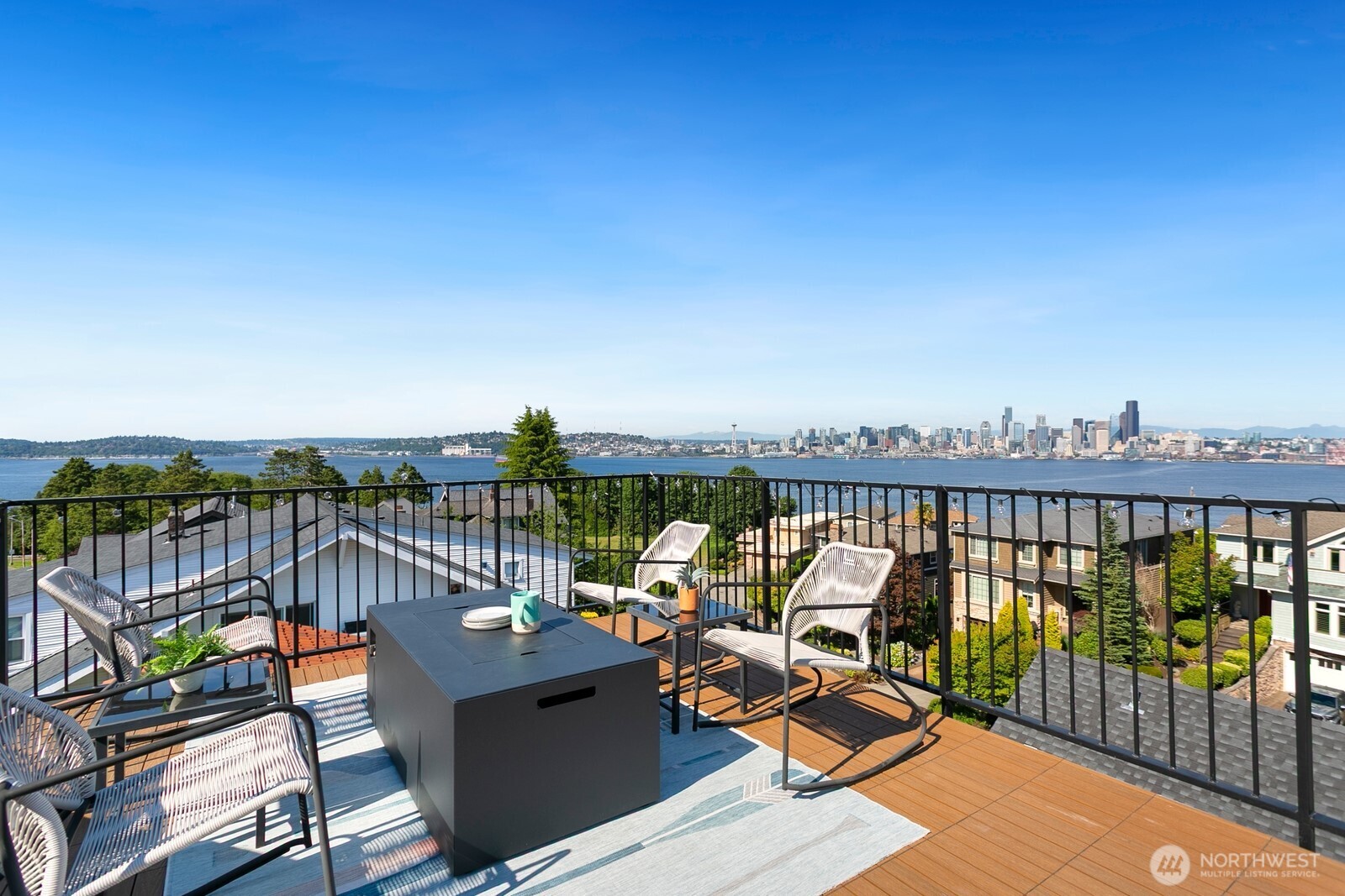 1338 California Ave SW — photo