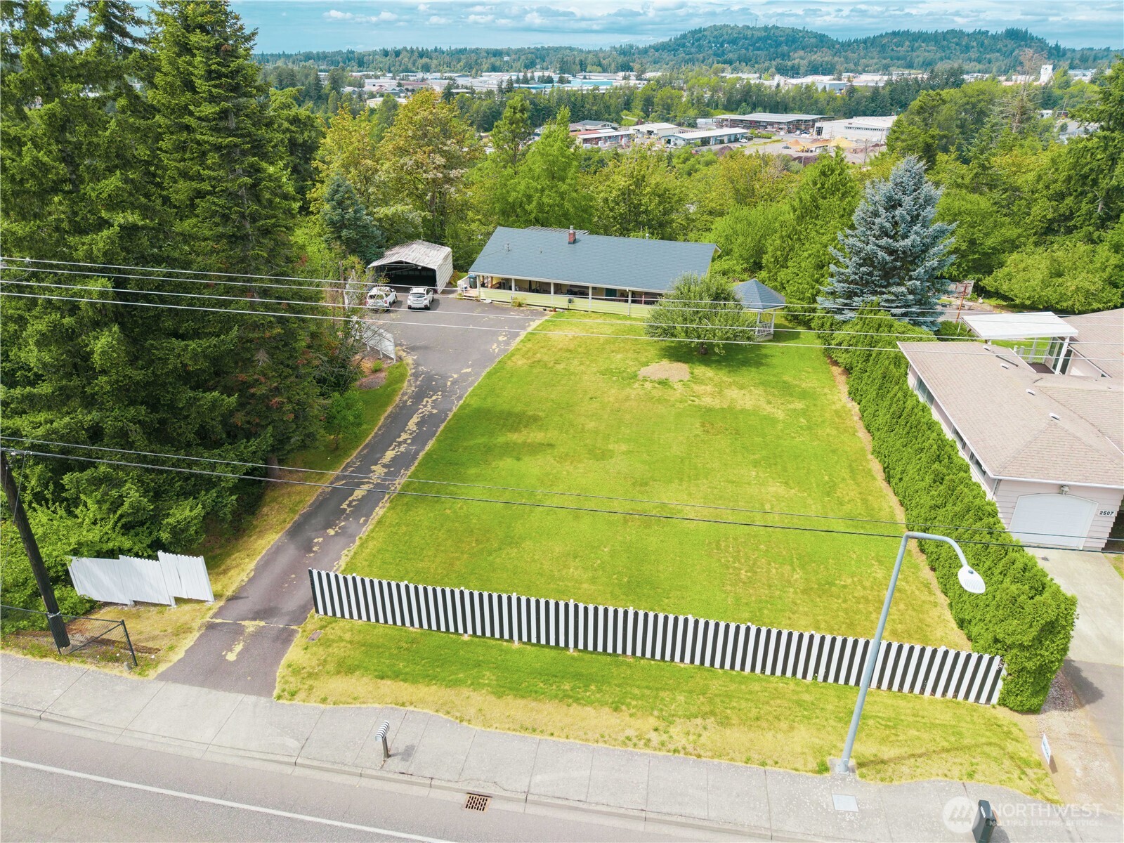 2501 E Sunset Drive — photo