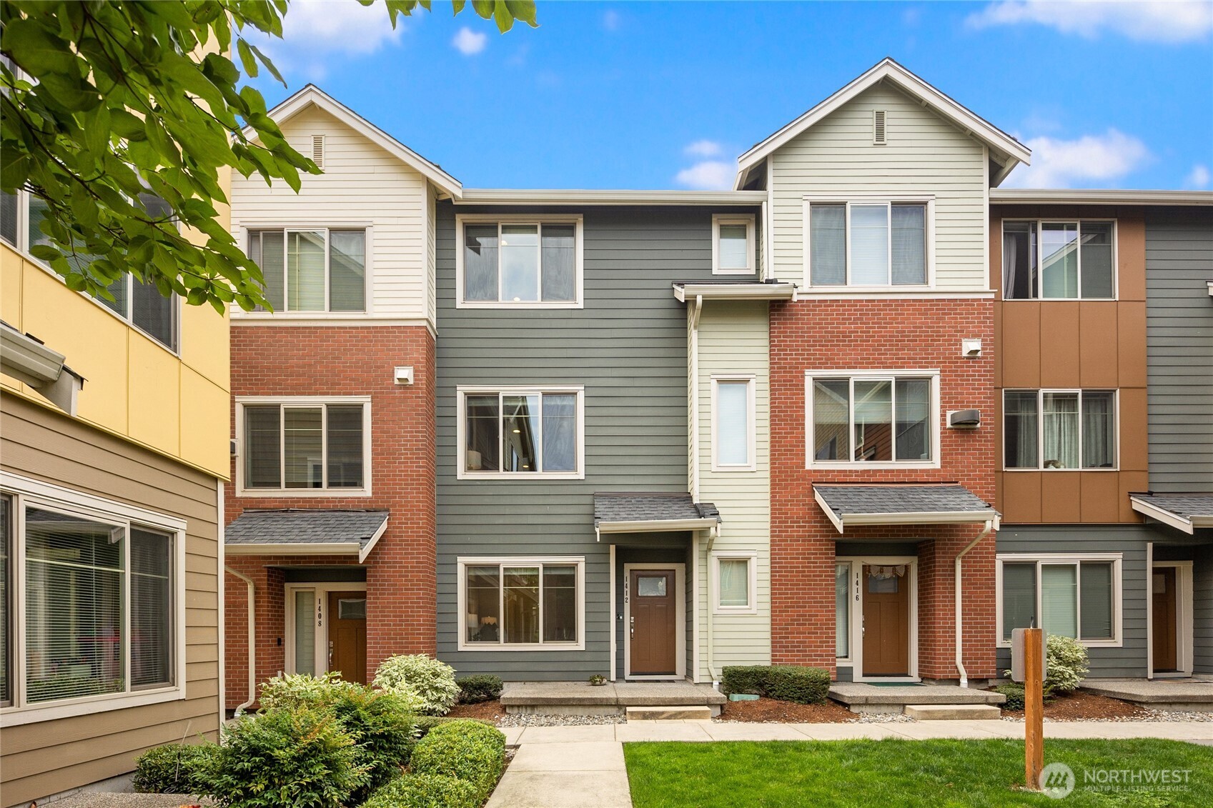 1412 157th Place NE — photo