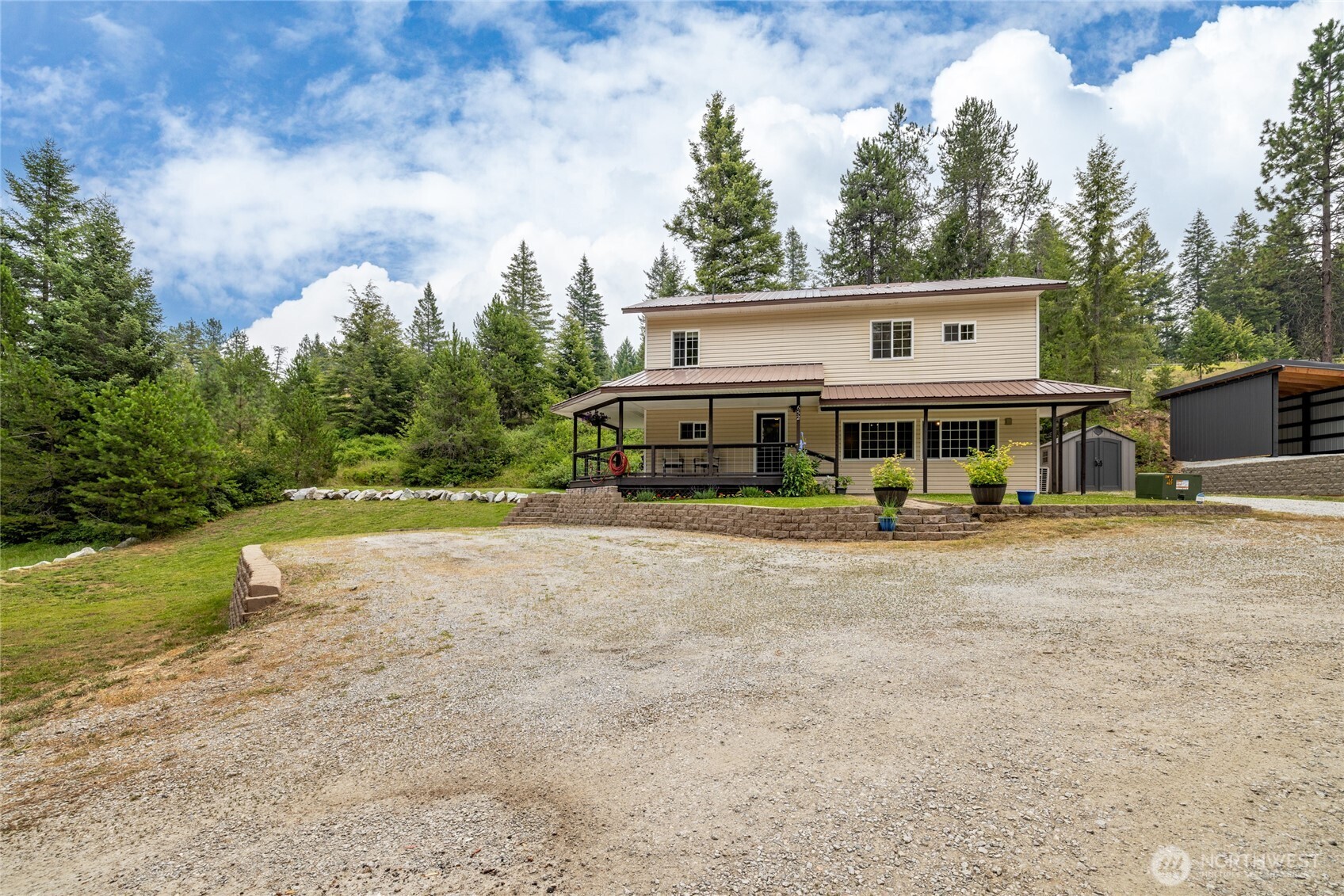 652 Diamond Drive — photo
